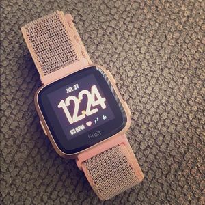 Rose Gold Fitbit Versa